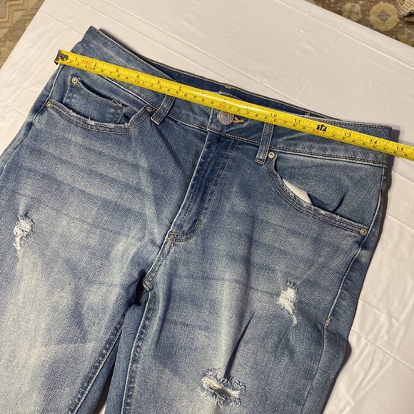 refuge women distressed jean size 6 blue color  in excellent condition - Picture 3 of 11